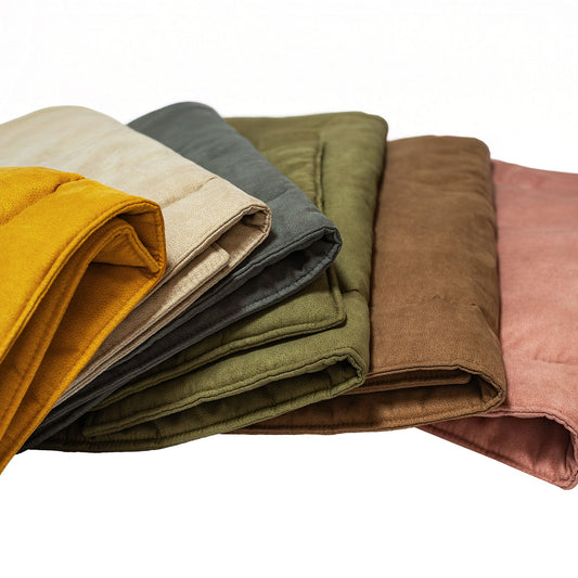 Schutz & Komfort in einem: Die wasserabweisende Hundedecke „Bobby“