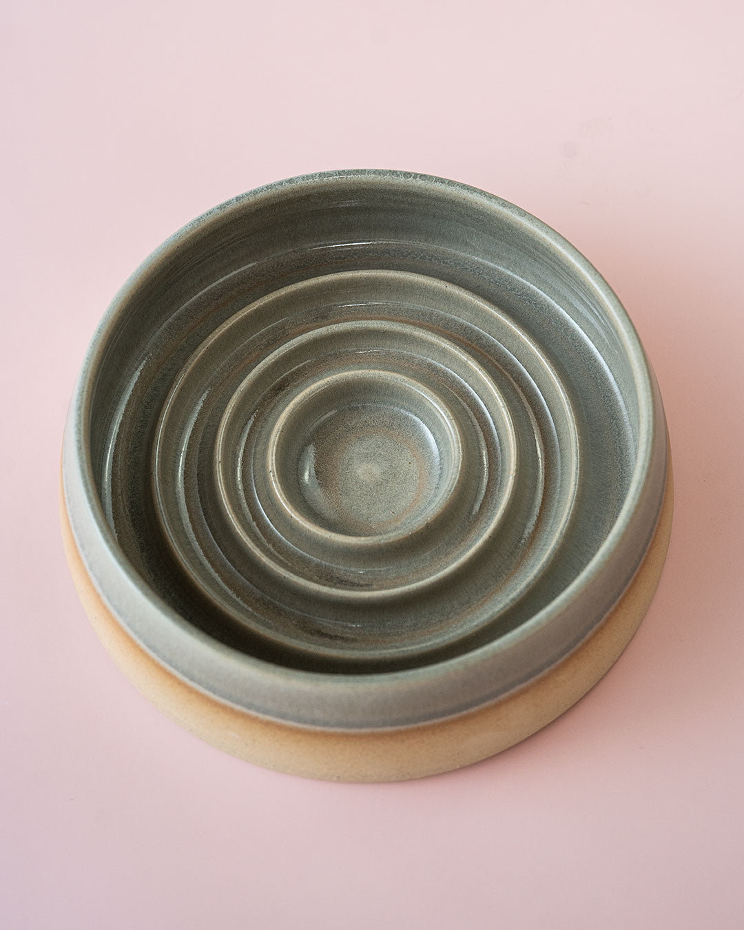 Keramik-Hundenapf Grau mit Anti-Schling-Funktion